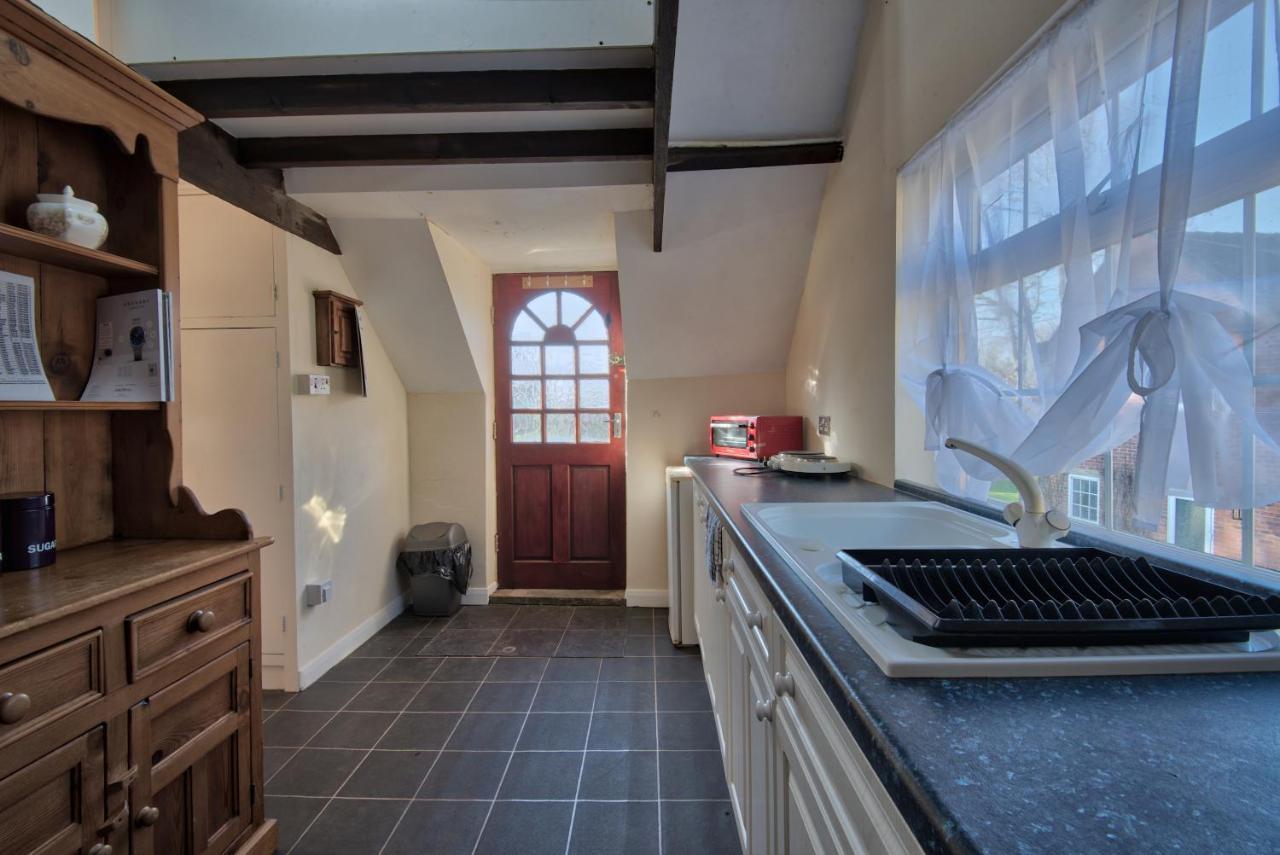 17Th-Century One Bed Studio With Parking & Garden! Elkesley المظهر الخارجي الصورة