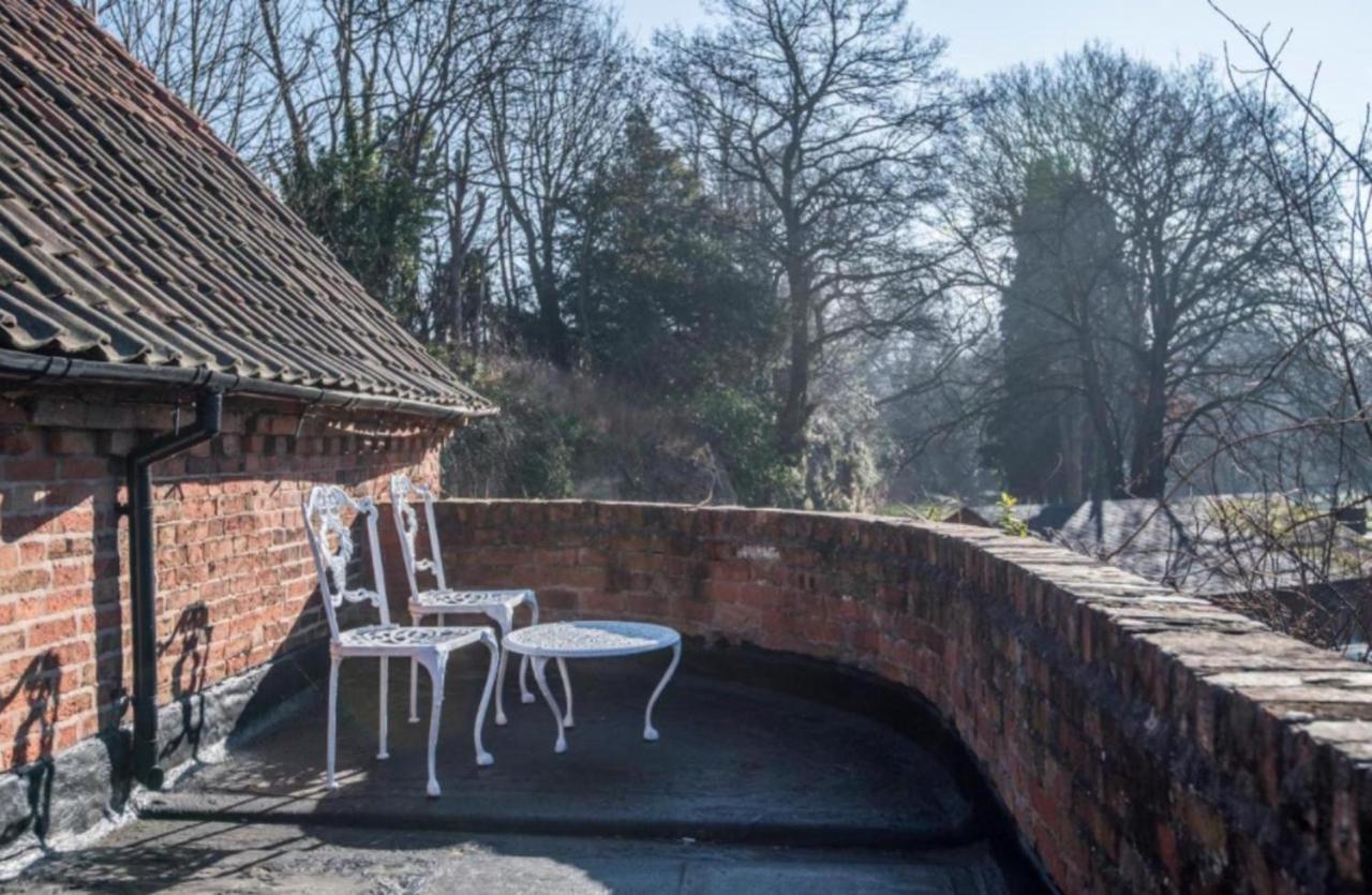 17Th-Century One Bed Studio With Parking & Garden! Elkesley المظهر الخارجي الصورة